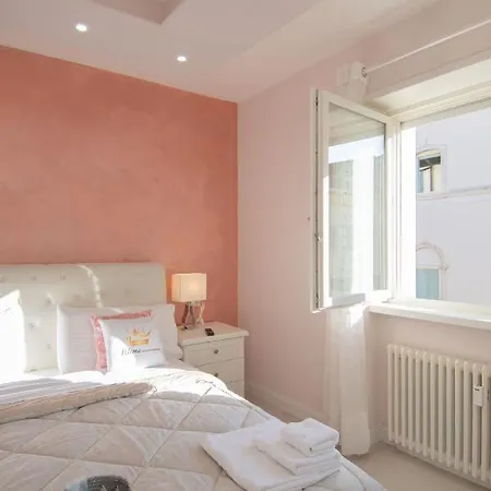 Nocleg ze śniadaniem Klemi, In Old Town Dolomia Check In Automatico 3*