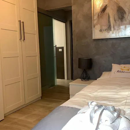 Bed & Breakfast Klemi, In Old Town Dolomia Check In Automatico