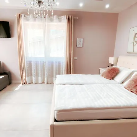 Klemi, In Old Town Dolomia Check In Automatico Nocleg ze śniadaniem Trydent