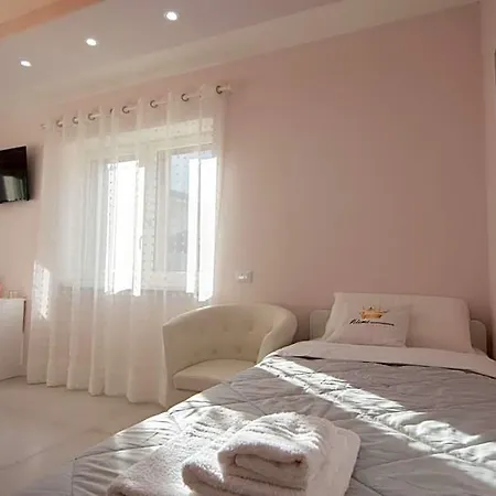 Klemi, In Old Town Dolomia Check In Automatico Bed & Breakfast Trento