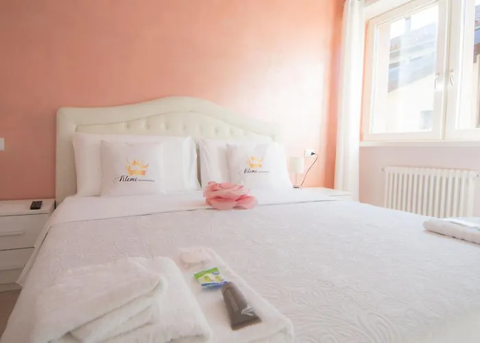 Klemi, In Old Town Dolomia Check In Automatico