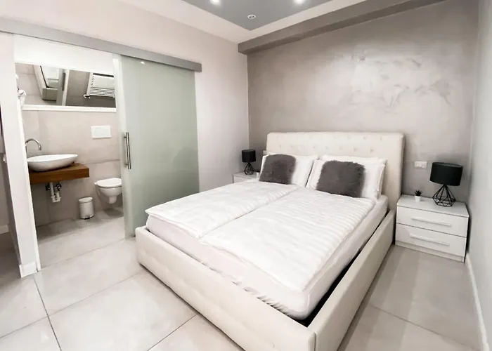 Couette-café Klemi, In Old Town Dolomia Check In Automatico 3*